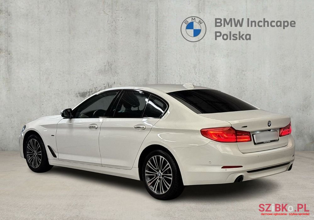 2017' BMW 5 Series photo #3