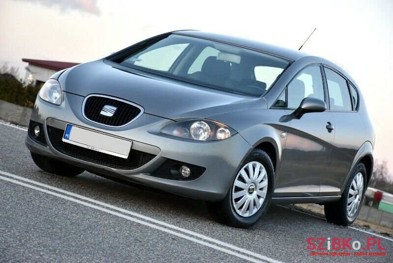 2008' SEAT Leon photo #3