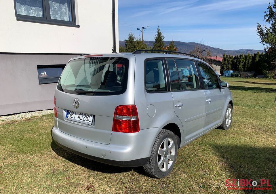 2006' Volkswagen Touran photo #3