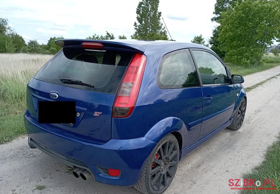 2005' Ford Fiesta photo #4