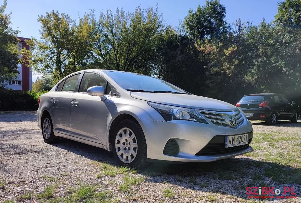2012' Toyota Avensis photo #1