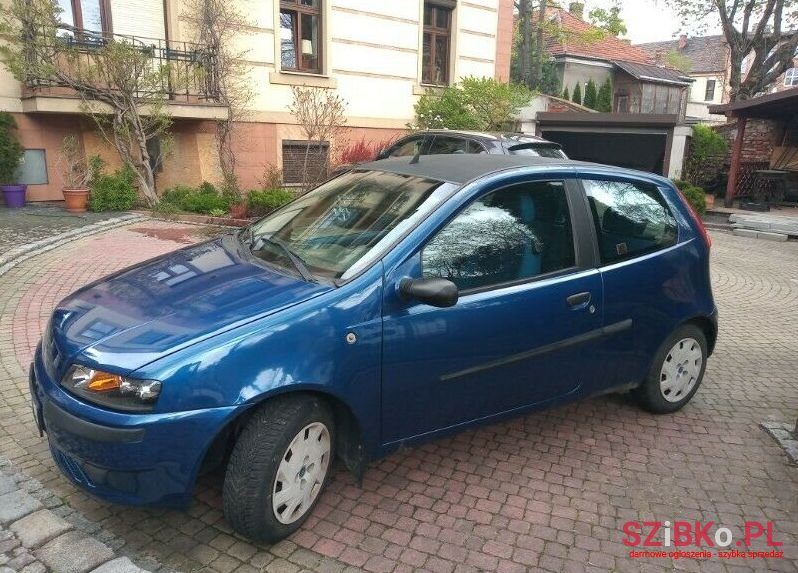 2001' Fiat Punto photo #1