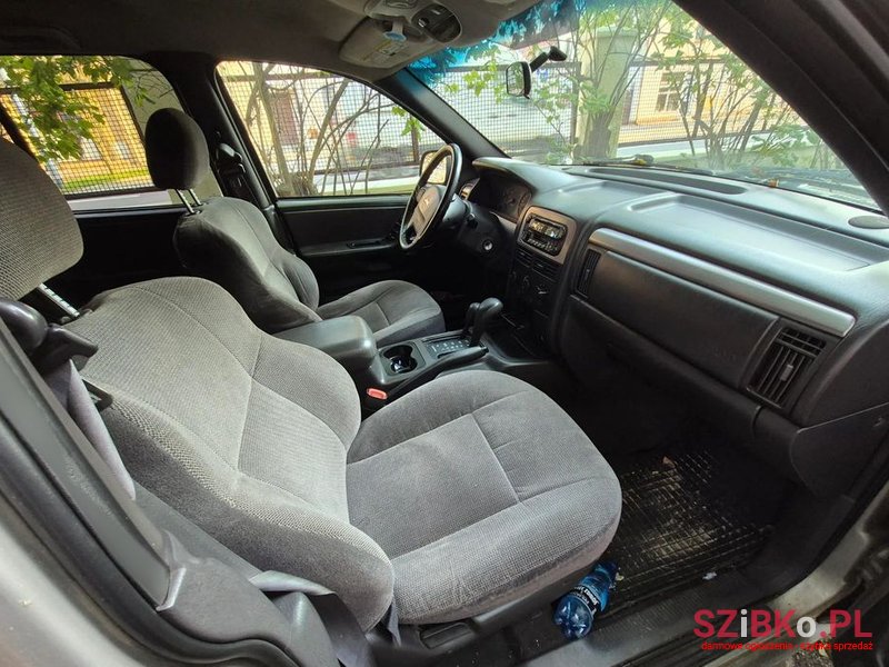 2001' Jeep Grand Cherokee 4.0 Laredo photo #4