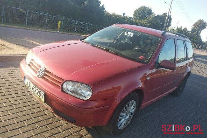 2001' Volkswagen Golf photo #1