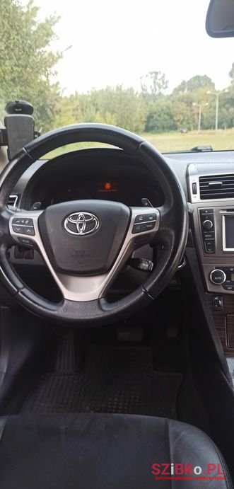 2013' Toyota Avensis photo #6