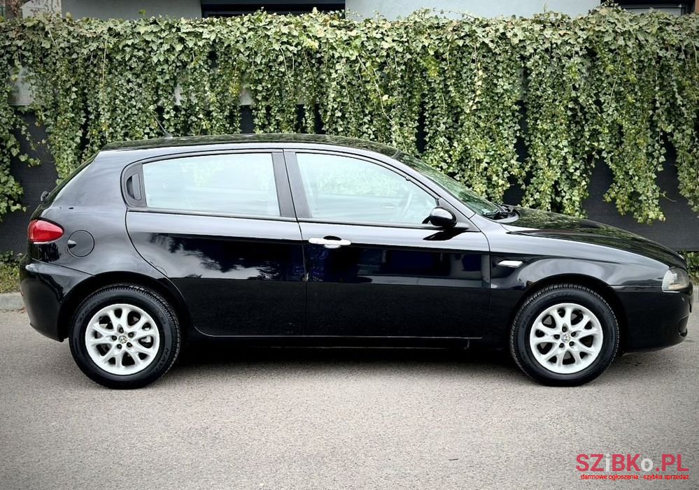2007' Alfa Romeo 147 1.6 T.S Impression photo #6