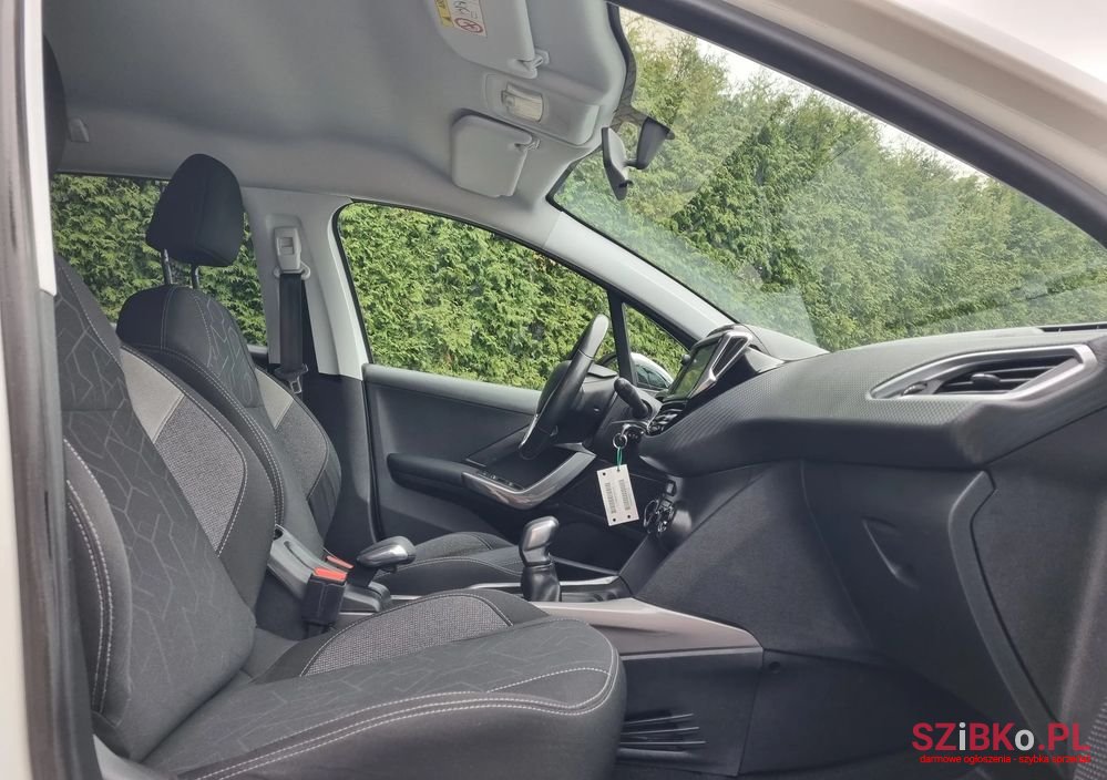 2016' Peugeot 2008 Puretech photo #6