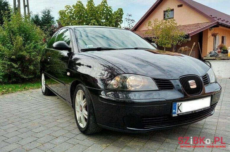 2004' SEAT Ibiza photo #1