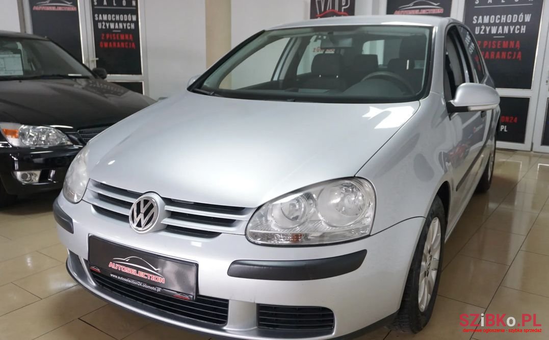 2005' Volkswagen Golf photo #2