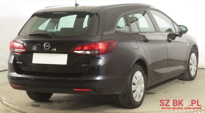 2018' Opel Astra photo #4