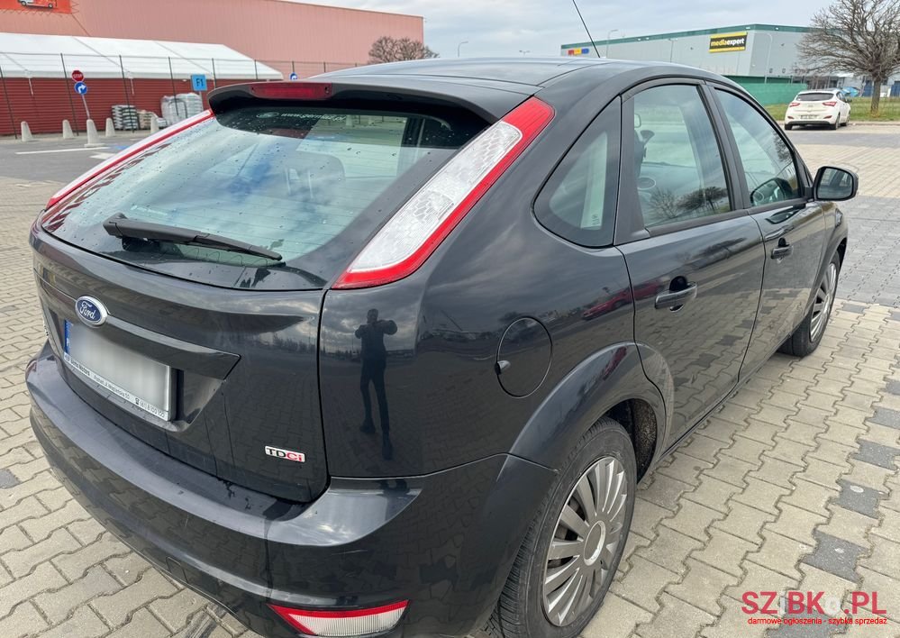 2011' Ford Focus photo #6