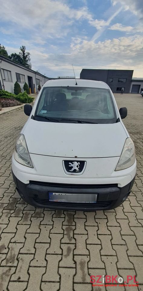 2009' Peugeot Partner photo #2