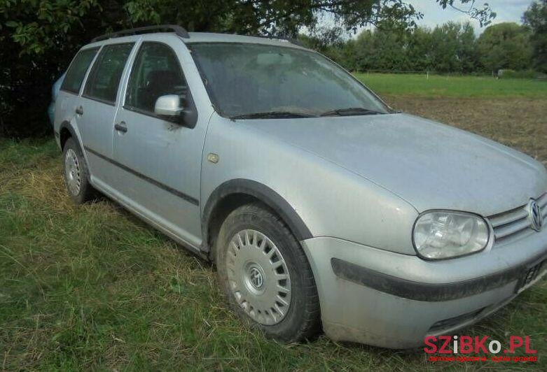 1999' Volkswagen Golf photo #1