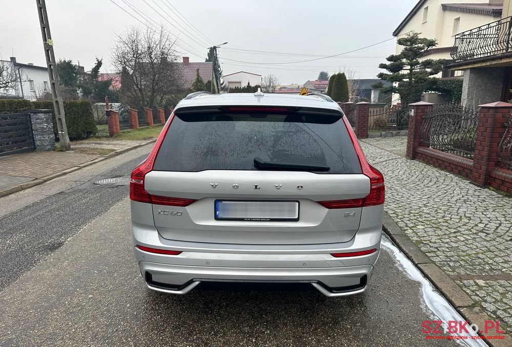 2023' Volvo Xc 60 B4 B Plus Dark photo #6