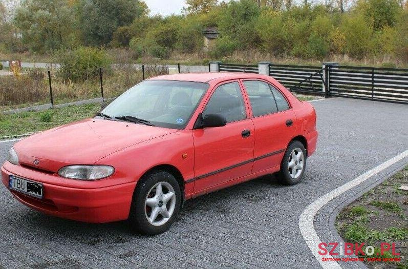 1996' Hyundai Accent photo #1