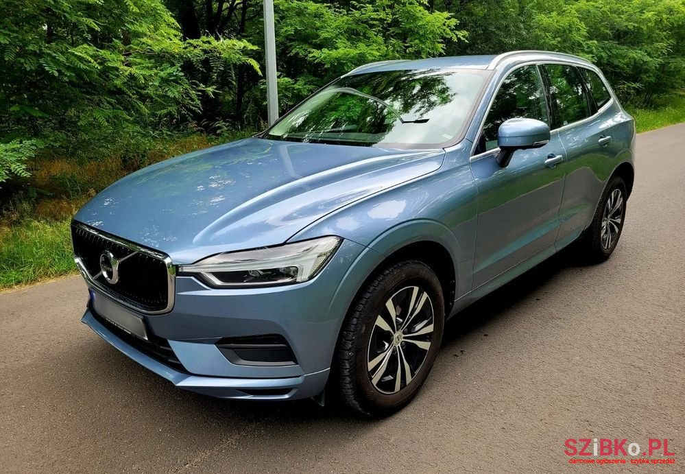 2020' Volvo Xc 60 D4 Momentum photo #1
