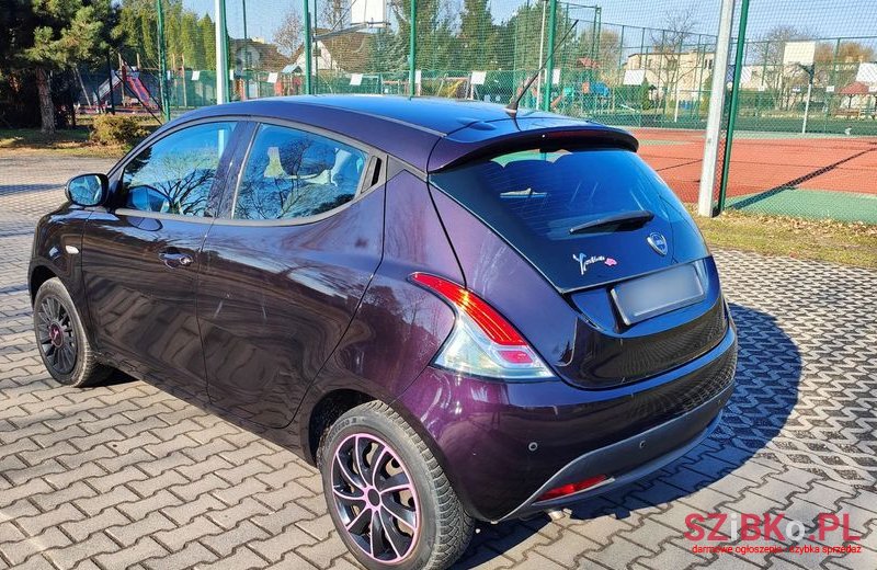 2014' Lancia Ypsilon photo #4