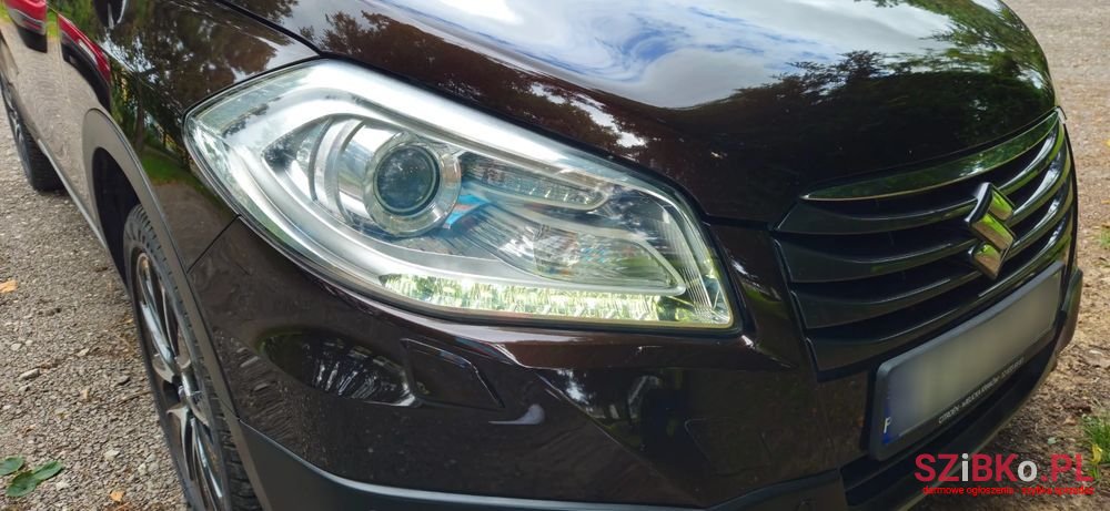 2013' Suzuki SX4 1.6 Premium photo #5