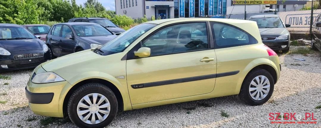 2003' Renault Megane photo #2