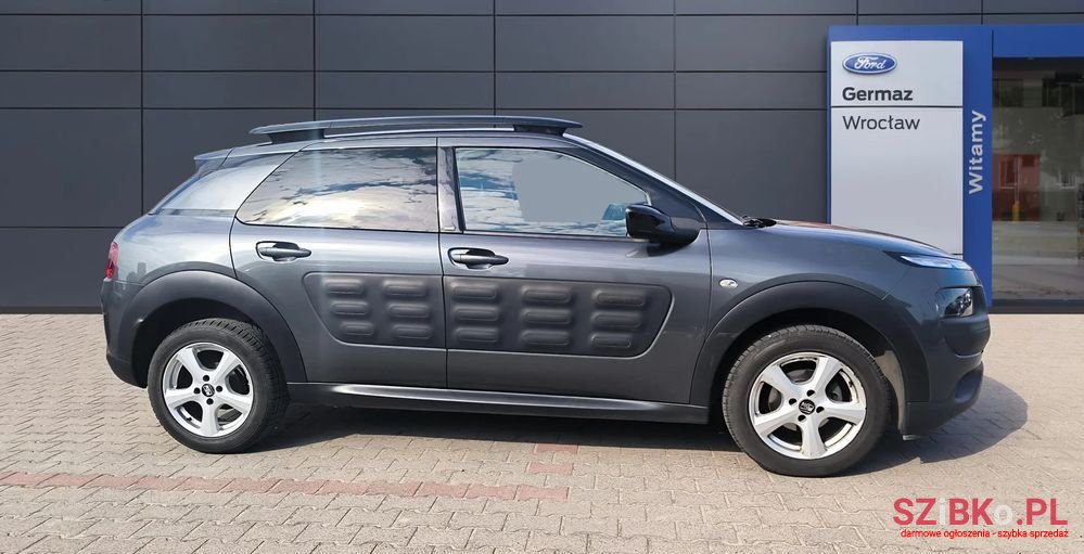 2016' Citroen C4 Cactus photo #6