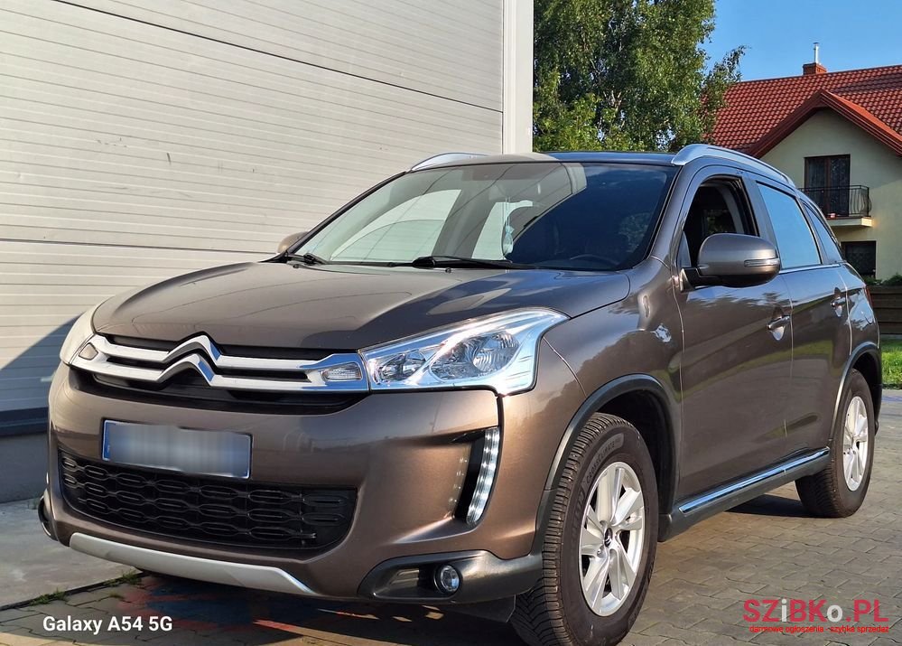 2015' Citroen C4 Aircross photo #4