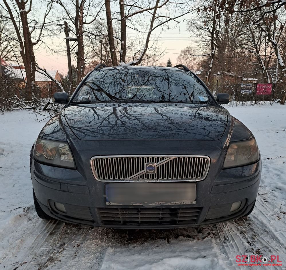 2005' Volvo V50 1.6D Momentum photo #1