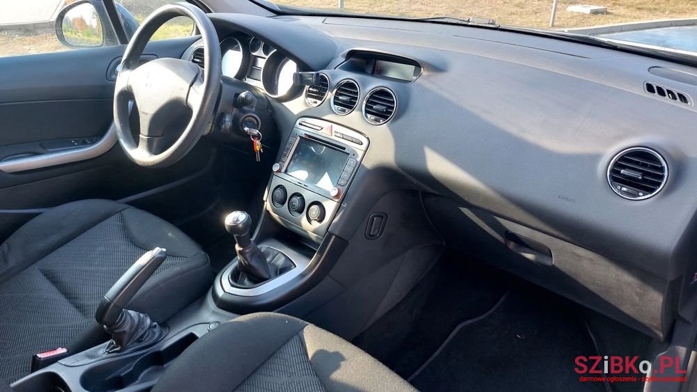 2008' Peugeot 308 photo #6