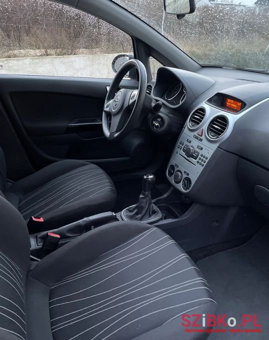 2008' Opel Corsa photo #6