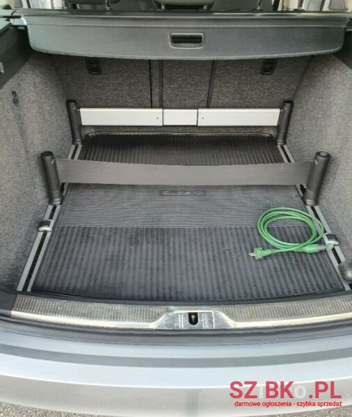 2011' Skoda Superb photo #2