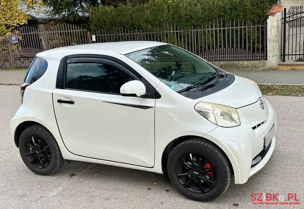 2009' Toyota iQ 1.0 Luna photo #1
