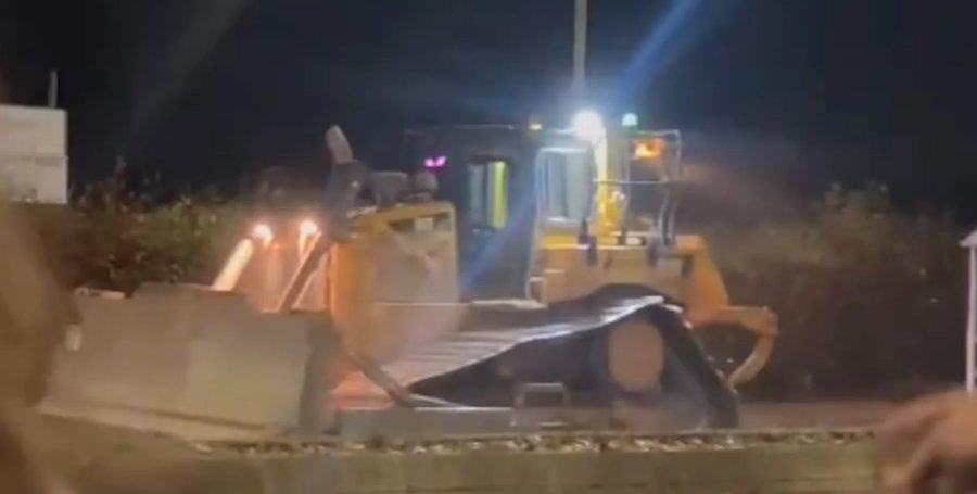 П'яний чоловік викрав 24-тонний бульдозер і влаштував хаос на вулицях міста