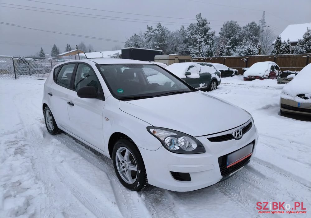 2010' Hyundai i30 photo #1