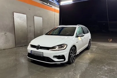 2017' Volkswagen Golf
