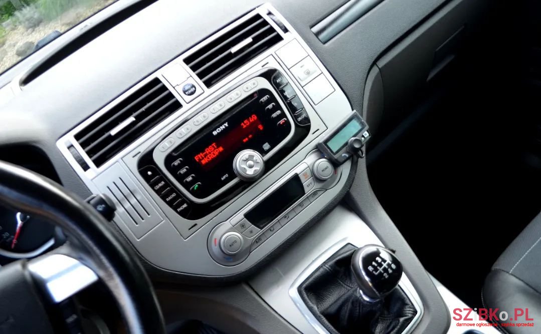 2010' Ford Kuga photo #4