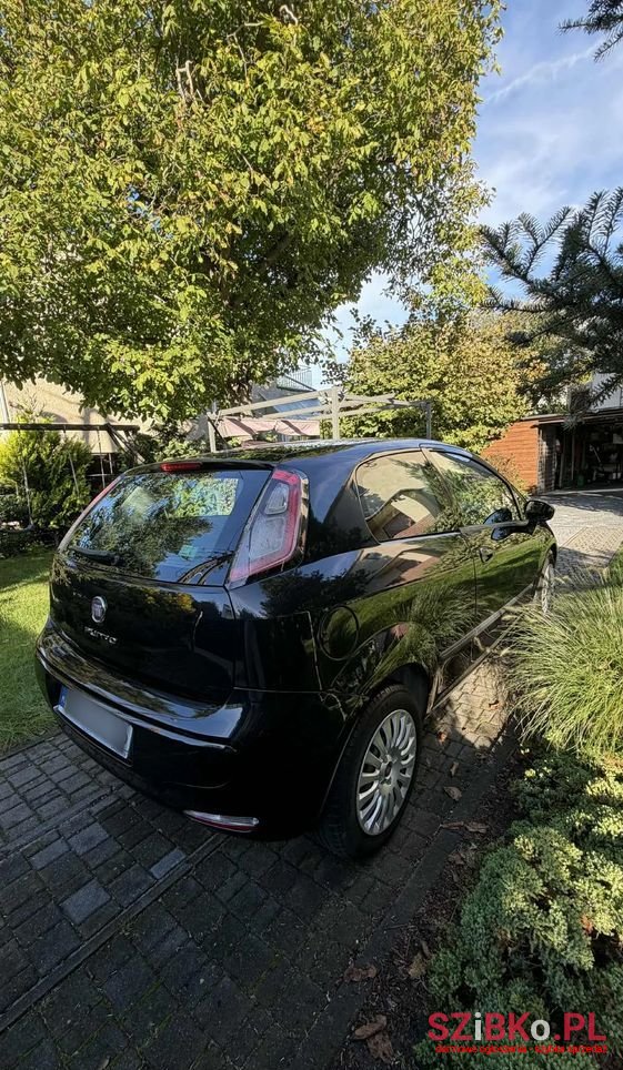 2011' Fiat Punto Evo 1.2 8V Active photo #5