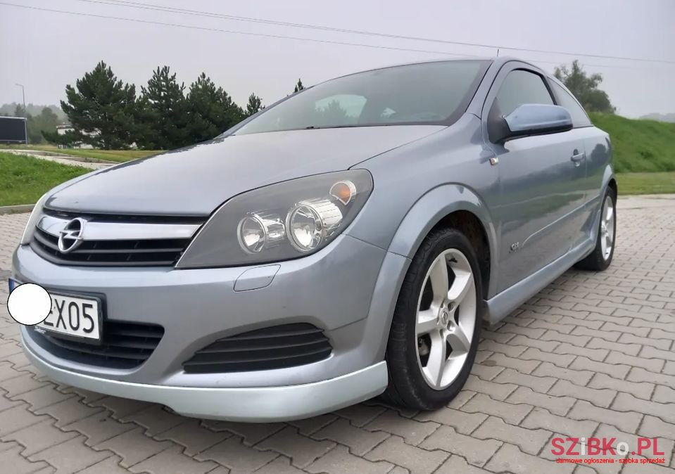 2006' Opel Astra photo #1