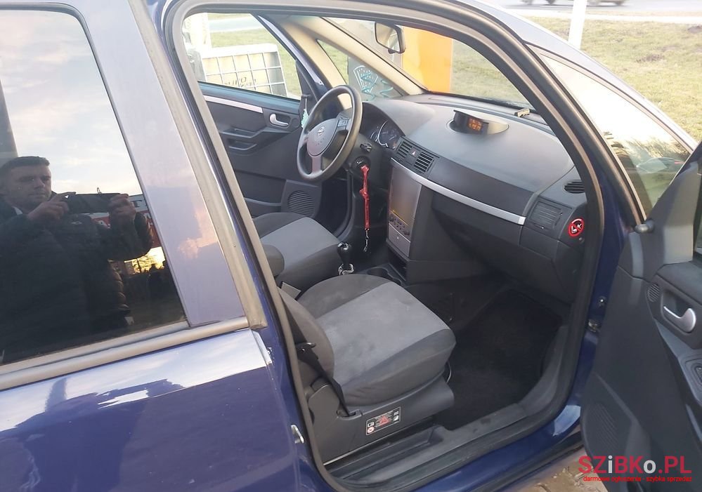 2003' Opel Meriva 1.6 16V Cosmo photo #2