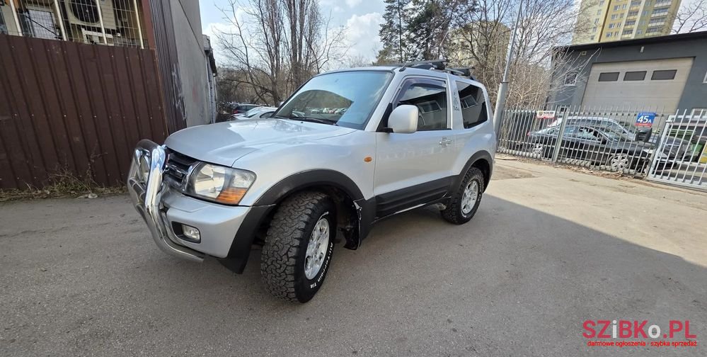 2000' Mitsubishi Pajero photo #1