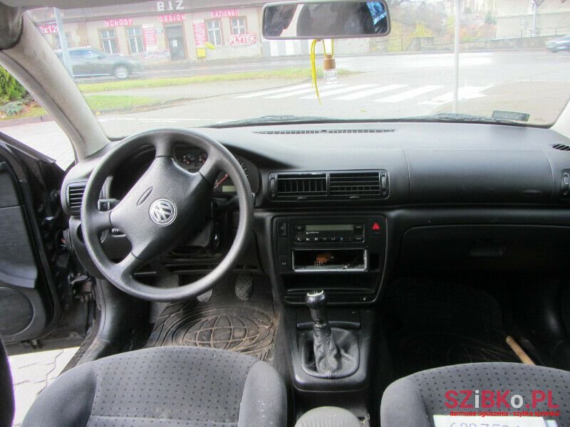 1999' Volkswagen Passat photo #5