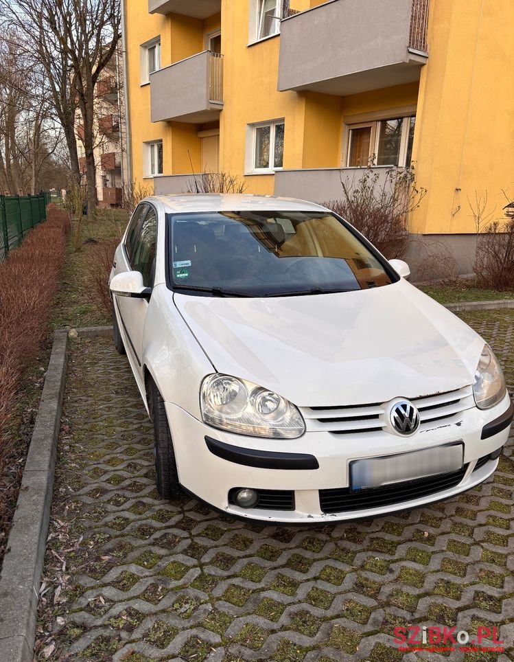 2006' Volkswagen Golf photo #3