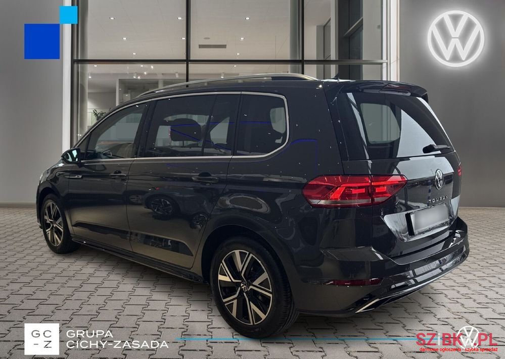 2024' Volkswagen Touran photo #4