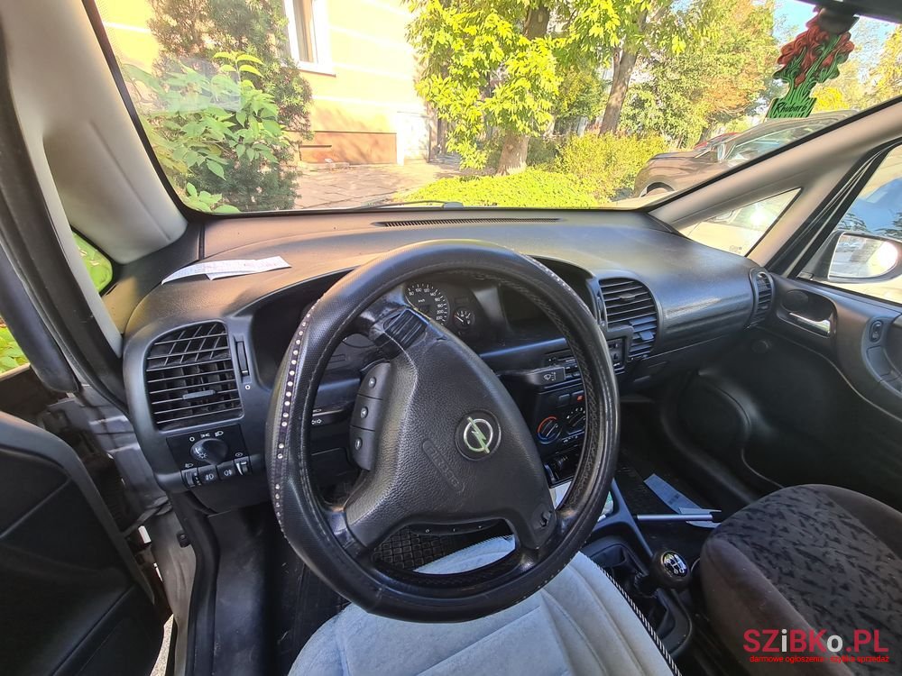 2000' Opel Zafira photo #4
