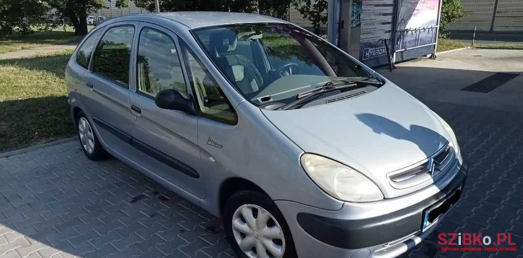 2000' Citroen Xsara Picasso photo #1