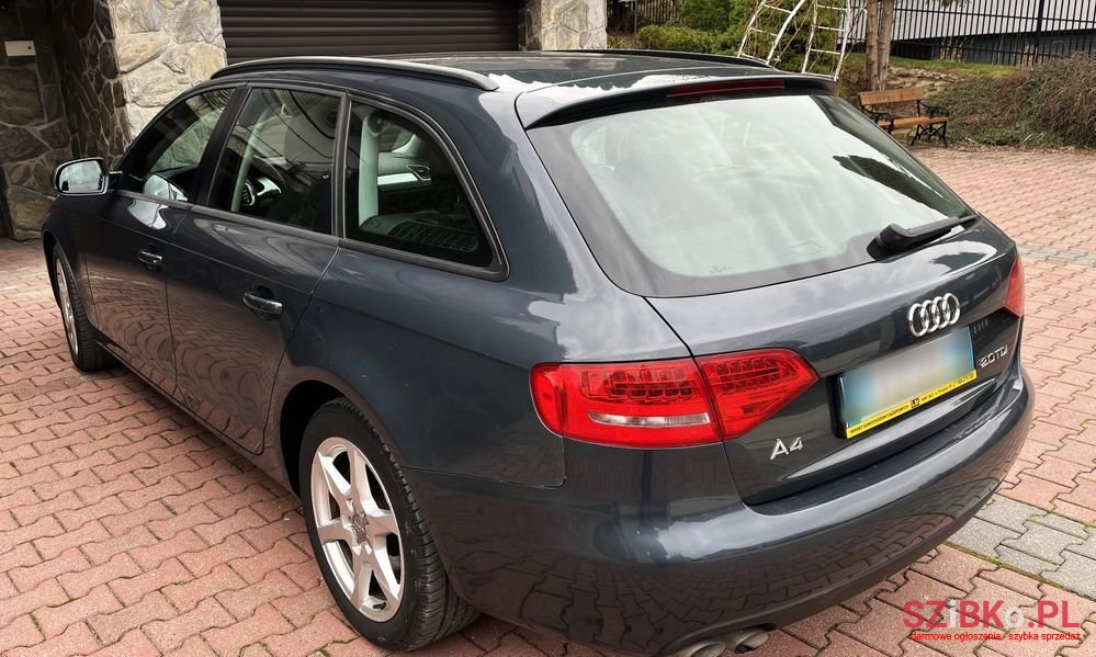 2010' Audi A4 photo #6