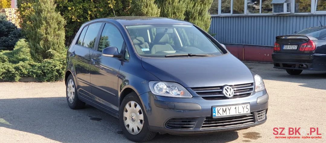 2007' Volkswagen Golf photo #2