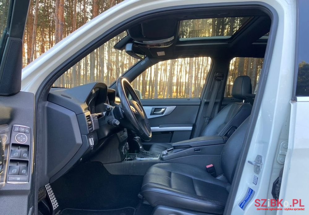 2008' Mercedes-Benz GLK 320 Cdi 4-Matic photo #2