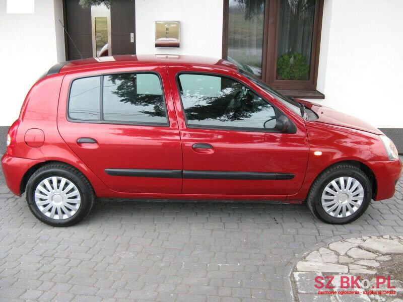 2007' Renault Clio photo #4