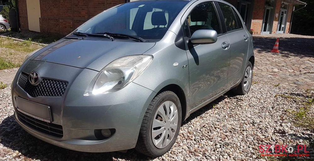 2007' Toyota Yaris photo #2
