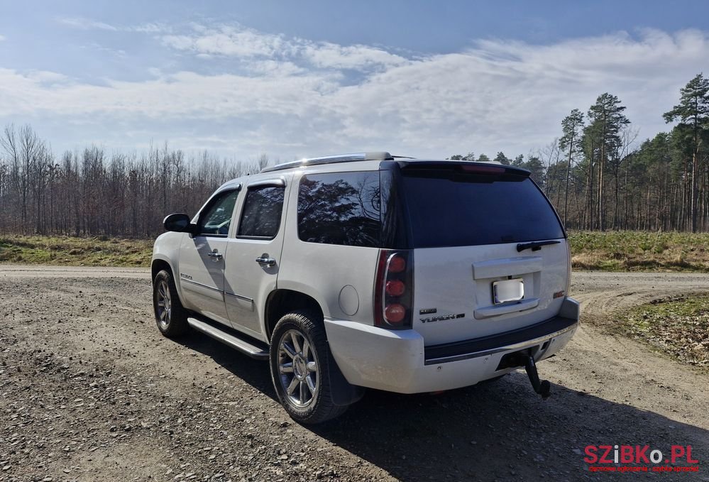 2010' GMC Yukon Denali 6.2 photo #5
