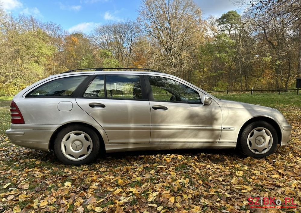 2005' Mercedes-Benz C-Class photo #6